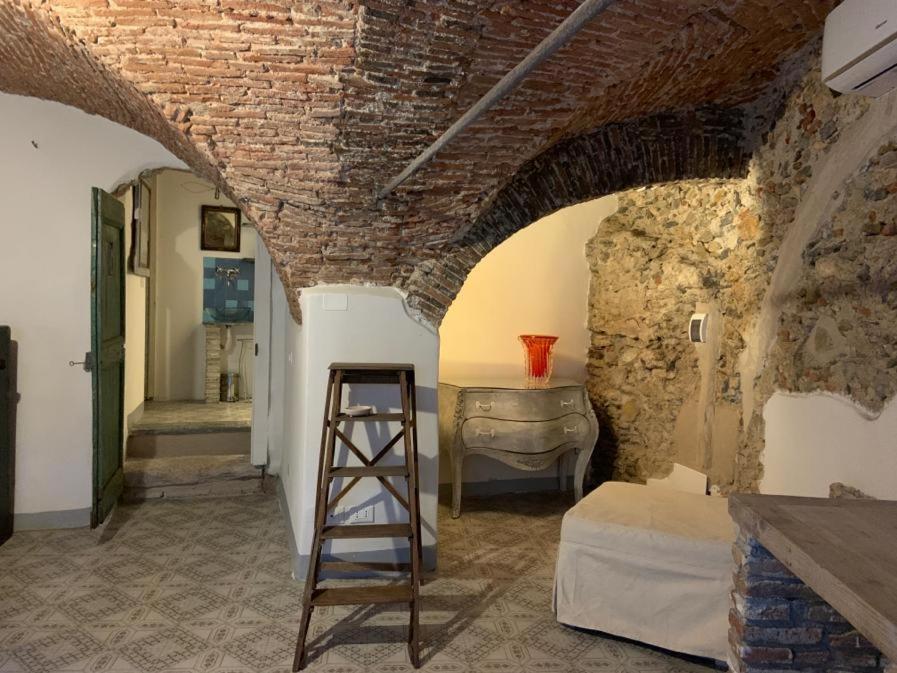 B&B Giardinidivale A 2 Chilometri Da Finale Ligure Borgio Verezzi Phòng bức ảnh